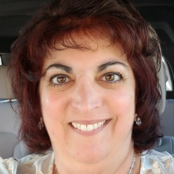 Meet your Posher, Jennifer - Picture 1 of 1